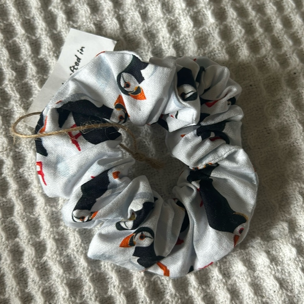 Puffin Bird🐧Adorable 100% Cotton Scrunchie / OS / New With Original Tag